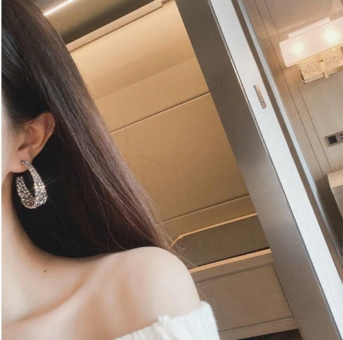 Classic diamond stud earrings