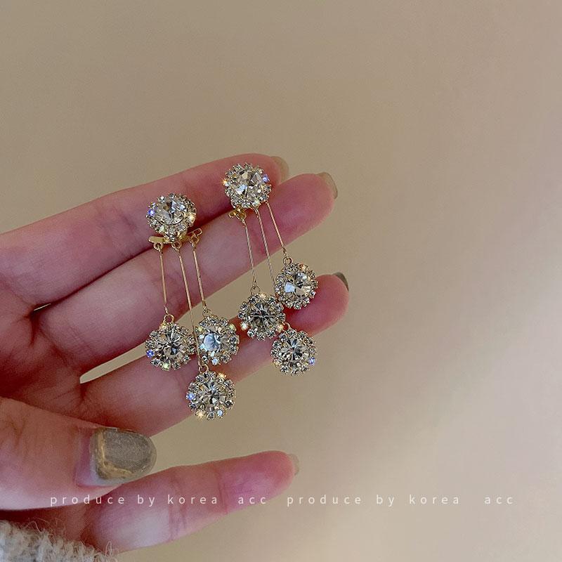 J&A Round Diamond Korean Version of Lady Temperament Fresh and Versatile Earrings - Jessie Accessory